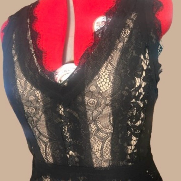 Heartloom REVOLVE black Sienna lace dress; sz Med - Picture 2 of 5